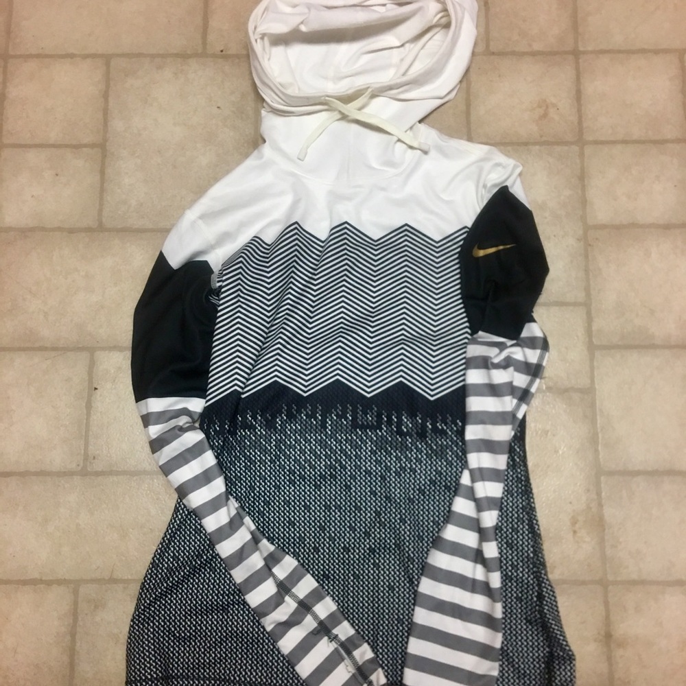 Nike pro hoodie